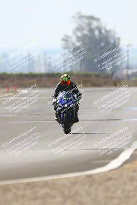 media/Sep-20-2025-TrackDaz (Sat) [[27f0cde673]]/C Group/240pm (Turn 9)/